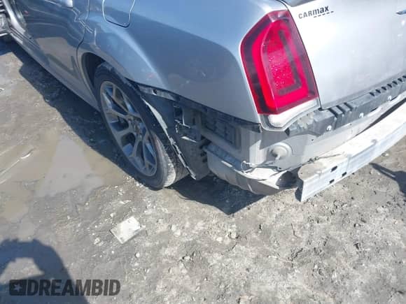2018 Chrysler 300 S с VIN 2C3CCABG1JH269551, выставлен на аукционе IAAI как лот 41607485 с пробегом 127 046 миль миль и . История ставок и продаж доступна на DreamBid. Изображение 21.