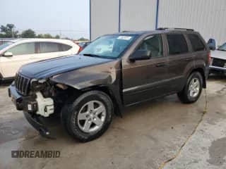 2005 Jeep Grand Cherokee Laredo с VIN 1J4GR48K85C715383, выставлен на аукционе Copart как лот 70823015 с пробегом 226 097 миль миль и Списание • Salvage title. История ставок и продаж доступна на DreamBid. Изображение 1.