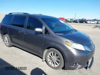 2012 Toyota Sienna XLE с VIN 5TDDK3DC7CS034407, выставлен на аукционе IAAI как лот 43485386 с пробегом 236 242 миль миль и . История ставок и продаж доступна на DreamBid. Изображение 1.