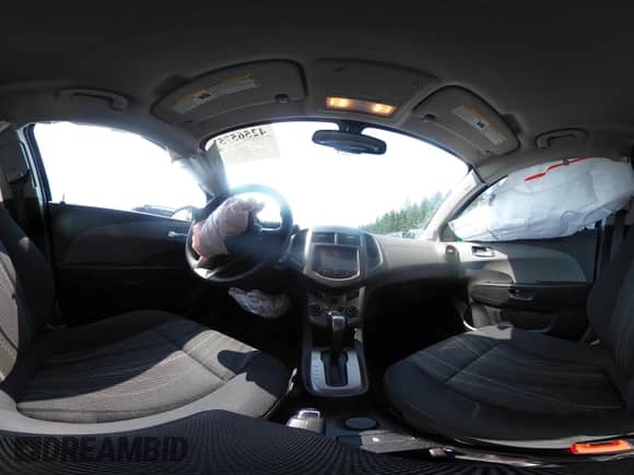 2015 Chevrolet Sonic LT с VIN 1G1JC6SG2F4220307, выставлен на аукционе IAAI как лот 42565757 с пробегом 61 778 миль миль и . История ставок и продаж доступна на DreamBid. Изображение 18.