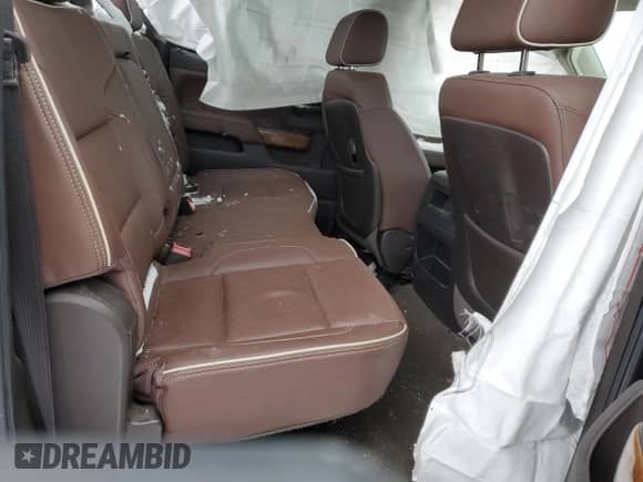 2015 Chevrolet Silverado 3500HD High Country с VIN 1GC4K1E89FF655148, выставлен на аукционе Copart как лот 88259245 с пробегом 63 600 миль миль и Списание • Salvage title. История ставок и продаж доступна на DreamBid. Изображение 10.