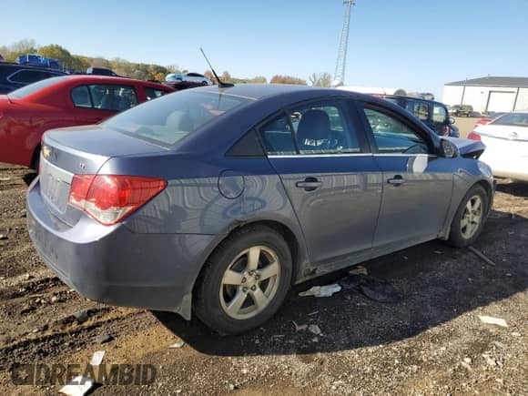 2014 Chevrolet Cruze 1LT z VIN 1G1PC5SB8E7223251, wystawiony jako Copart lot #89480795 z przebiegiem 159 854 mil mil oraz Czysty tytuł • Clean title. Historia ofert i sprzedaży dostępna na DreamBid. Obrazek 3.