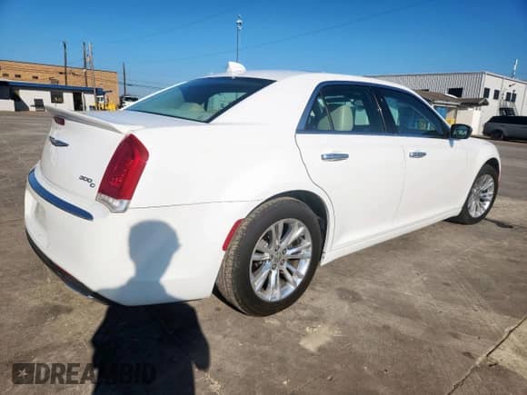 2016 Chrysler 300 C с VIN 2C3CCAEG7GH189644, выставлен на аукционе Copart как лот 81838435 с пробегом 127 327 миль миль и Списание • Salvage title. История ставок и продаж доступна на DreamBid. Изображение 3.