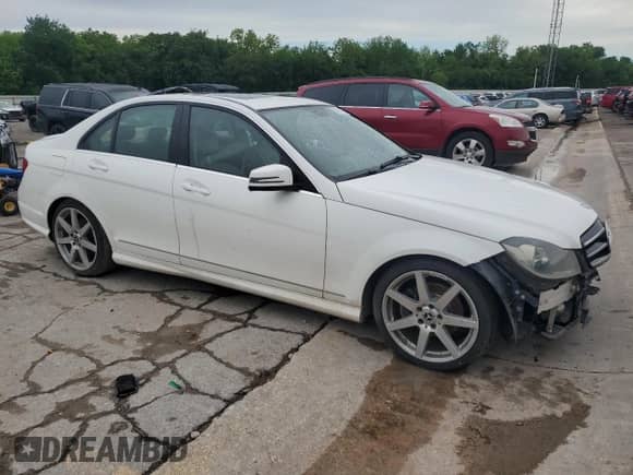 2014 Mercedes-Benz C 250 Sport with VIN WDDGF4HB6EA924346, listed as a Copart auction lot 55314195 with 175,583 mi miles and Salvage title. Bid and sale history available at DreamBid. Image 4.