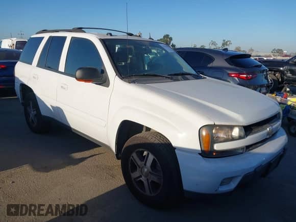 2005 Chevrolet TrailBlazer LT с VIN 1GNDS13S652375652, выставлен на аукционе IAAI как лот 43126836 с пробегом 145 914 миль миль и . История ставок и продаж доступна на DreamBid. Изображение 1.