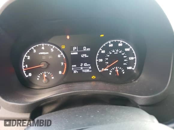 2018 Hyundai Accent SE z VIN 3KPC24A35JE016324, wystawiony jako Copart lot #71454184 z przebiegiem 74 339 mil mil oraz Czysty tytuł • Clean title. Historia ofert i sprzedaży dostępna na DreamBid. Obrazek 9.