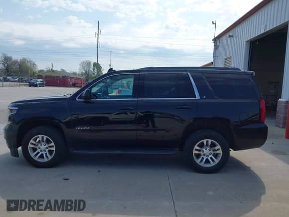 2020 Chevrolet Tahoe с VIN 100000000015477WI, выставлен на аукционе IAAI как лот 42028240 с пробегом 87 627 миль миль и . История ставок и продаж доступна на DreamBid. Изображение 14.