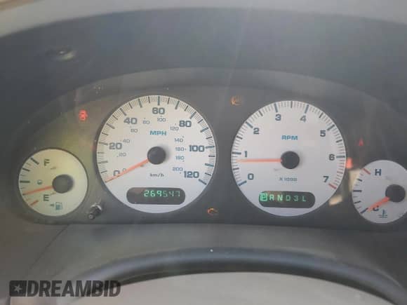 2003 Dodge Caravan Sport with VIN 1D4GP44R33B290482, listed as a Copart auction lot 71181995 with 269,547 mi miles and Salvage title. Bid and sale history available at DreamBid. Image 9.