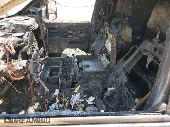 2019 Chevrolet Silverado 3500HD LTZ с VIN 1GC4KXEY6KF189594, выставлен на аукционе Copart как лот 62936734 с пробегом Не указан миль и Списание • Salvage title. История ставок и продаж доступна на DreamBid. Изображение 7.