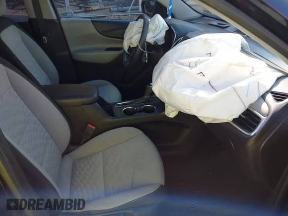 2020 Chevrolet Equinox LS с VIN 2GNAXHEV2L6188560, выставлен на аукционе IAAI как лот 43020610 с пробегом 147 493 миль миль и . История ставок и продаж доступна на DreamBid. Изображение 5.