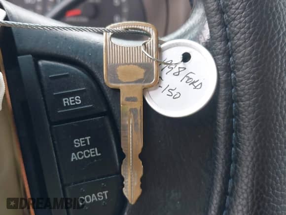 1998 Ford F-150 z VIN 1FTZX176XWNA40696, wystawiony jako IAAI lot #42064621 z przebiegiem 93 452 mil mil oraz . Historia ofert i sprzedaży dostępna na DreamBid. Obrazek 11.