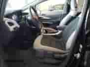 2017 Chevrolet Bolt EV LT z VIN 1G1FW6S01H4149281, wystawiony jako Copart lot #70095203 z przebiegiem 95 299 mil mil oraz . Historia ofert i sprzedaży dostępna na DreamBid. Obrazek 7.