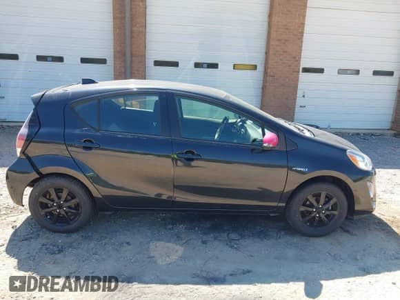 2016 Toyota Prius One z VIN JTDKDTB31G1119864, wystawiony jako IAAI lot #43270817 z przebiegiem 199 489 mil mil oraz . Historia ofert i sprzedaży dostępna na DreamBid. Obrazek 13.