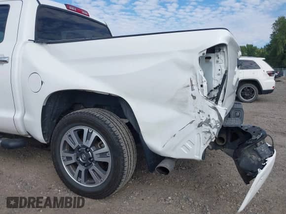 2019 Toyota Tundra SR5 with VIN 5TFAY5F1XKX863943, listed as a IAAI auction lot 42976734 with 183,639 mi miles and . Bid and sale history available at DreamBid. Image 6.