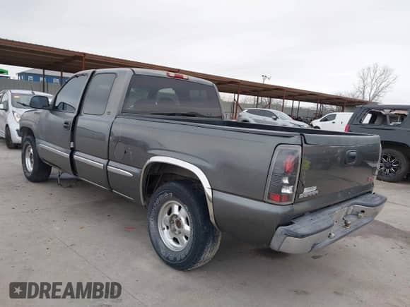 2000 GMC Sierra 1500 SLE with VIN 1GTEC19V3YZ176243, listed as a IAAI auction lot 41582240 with Not provided miles and . Bid and sale history available at DreamBid. Image 3.