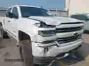 2017 Chevrolet Silverado 1500 LTZ z VIN 3GCUKSEC7HG489756, wystawiony jako IAAI lot #42365780 z przebiegiem 94 422 mil mil oraz . Historia ofert i sprzedaży dostępna na DreamBid. Obrazek 6.