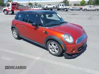2013 MINI Hardtop with VIN WMWSU3C50DT682661, listed as a IAAI auction lot 42294482 with 114,066 mi miles and . Bid and sale history available at DreamBid. Image 1.