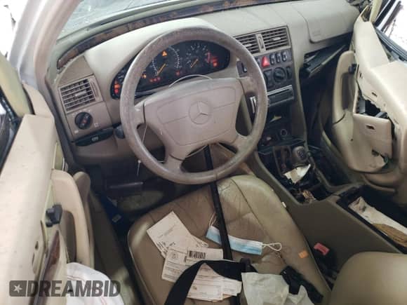 1999 Mercedes-Benz C 230/260/280/320 с VIN WDBHA24G4XA804338, выставлен на аукционе Copart как лот 85703795 с пробегом 189 710 миль миль и Списание • Salvage title. История ставок и продаж доступна на DreamBid. Изображение 8.