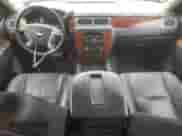 2013 Chevrolet Avalanche LS z VIN 3GNMCEE02DG145645, wystawiony jako Copart lot #50888915 z przebiegiem 145 766 mil mil oraz Szkoda całkowita • Salvage title. Historia ofert i sprzedaży dostępna na DreamBid. Obrazek 8.