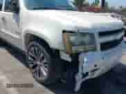 2008 Chevrolet Tahoe 3LT with VIN 1GNFC13028R229605, listed as a IAAI auction lot 42788269 with 154,017 mi miles and . Bid and sale history available at DreamBid. Image 6.