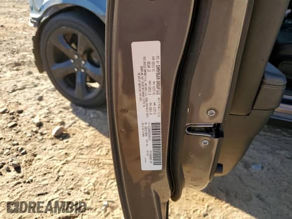 2014 Dodge Charger SXT Plus with VIN 2C3CDXHG1EH202154, listed as a Copart auction lot 82579975 with 182,563 mi miles and Salvage title. Bid and sale history available at DreamBid. Image 13.