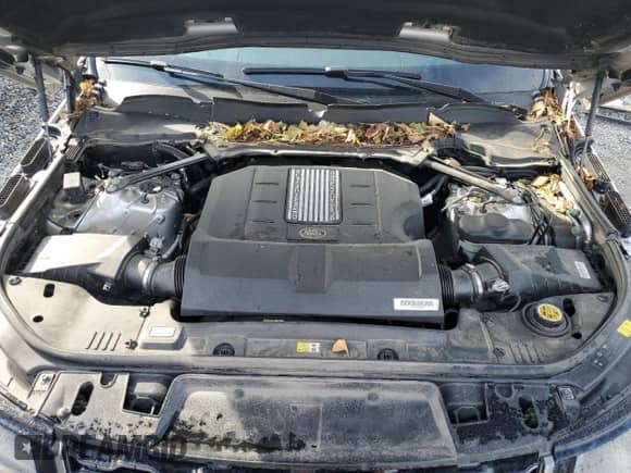 2020 Land Rover Range Rover Sport HSE Dynamic with VIN SALWR2SE9LA728704, listed as a Copart auction lot 81042104 with 121,880 mi miles and Salvage title. Bid and sale history available at DreamBid. Image 12.