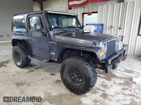 2001 Jeep Wrangler SE with VIN 1J4FA29P11P358326, listed as a Copart auction lot 56181715 with 201,929 mi miles and Clean title. Bid and sale history available at DreamBid. Image 4.