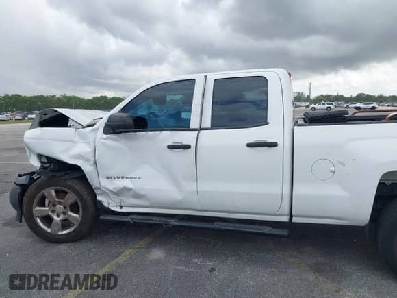 2015 Chevrolet Silverado 1500 Work Truck с VIN 1GCRCPEH6FZ298483, выставлен на аукционе IAAI как лот 42416092 с пробегом 81 453 миль миль и . История ставок и продаж доступна на DreamBid. Изображение 14.