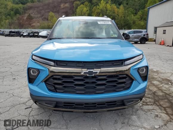 2025 Chevrolet TrailBlazer ACTIV с VIN KL79MSSL0SB058645, выставлен на аукционе Copart как лот 71798355 с пробегом 12 438 миль миль и Списание • Salvage title. История ставок и продаж доступна на DreamBid. Изображение 5.