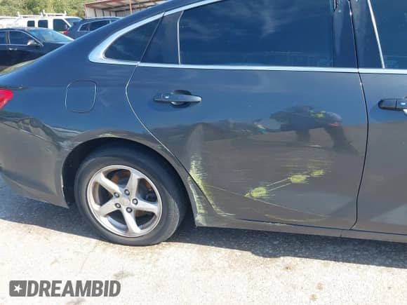 2017 Chevrolet Malibu LS с VIN 1G1ZB5ST2HF200725, выставлен на аукционе IAAI как лот 43550128 с пробегом 167 980 миль миль и . История ставок и продаж доступна на DreamBid. Изображение 12.