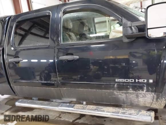 2007 Chevrolet Silverado 2500HD 1LT с VIN 1GCHK23637F565133, выставлен на аукционе IAAI как лот 41849242 с пробегом Не указан миль и . История ставок и продаж доступна на DreamBid. Изображение 13.