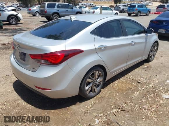 2016 Hyundai Elantra SE with VIN 5NPDH4AE3GH742790, listed as a IAAI auction lot 42596066 with 116,845 mi miles and . Bid and sale history available at DreamBid. Image 4.