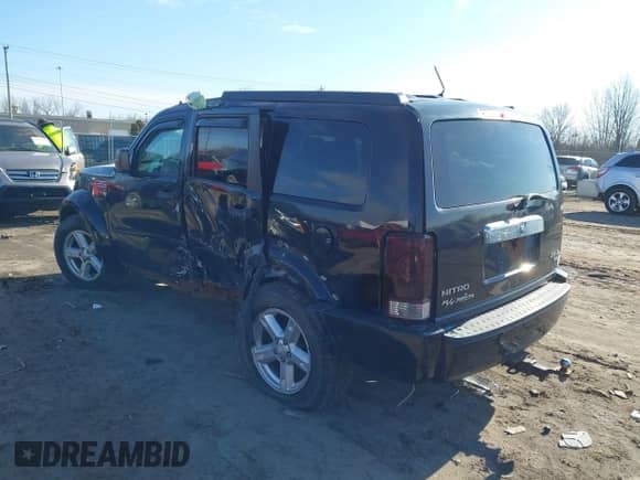 2007 Dodge Nitro R/T with VIN 1D8GU586X7W739538, listed as a IAAI auction lot 41683788 with 211,259 mi miles and . Bid and sale history available at DreamBid. Image 3.