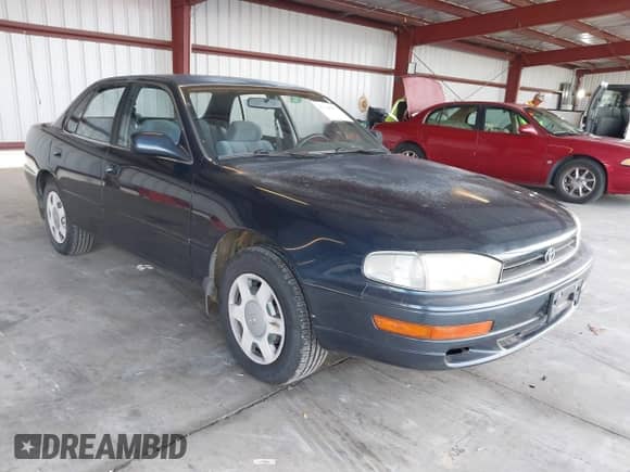 1993 Toyota Camry with VIN JT2VK12E4P0229377, listed as a IAAI auction lot 43348973 with 152,562 mi miles and . Bid and sale history available at DreamBid. Image 1.