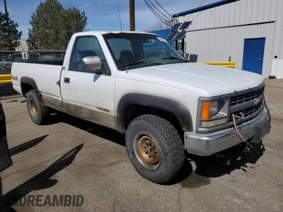 1996 Chevrolet Silverado 2500 with VIN 1GCGK24RXTZ113435, listed as a Copart auction lot 48055715 with 199,643 mi miles and Non repairable. Bid and sale history available at DreamBid. Image 4.
