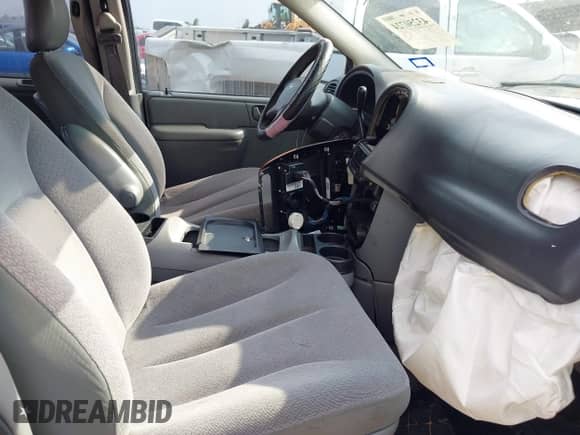 2006 Dodge Caravan SE with VIN 1D4GP25R66B695405, listed as a IAAI auction lot 43250724 with 159,442 mi miles and . Bid and sale history available at DreamBid. Image 5.