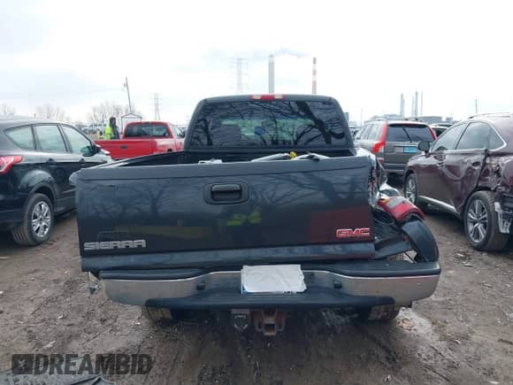 2003 GMC Sierra 1500 SLE с VIN 1GTEK19T53E241692, выставлен на аукционе IAAI как лот 41140059 с пробегом 106 472 миль миль и . История ставок и продаж доступна на DreamBid. Изображение 16.