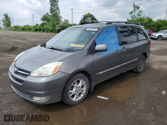 2004 Toyota Sienna XLE z VIN 5TDBA22C84S005135, wystawiony jako Copart lot #60681885 z przebiegiem 268 909 mil mil oraz Szkoda całkowita • Salvage title. Historia ofert i sprzedaży dostępna na DreamBid. Obrazek 1.