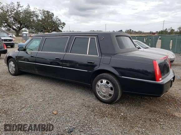 2009 Cadillac DTS Professional Limousine с VIN 1GEEK90Y89U550148, выставлен на аукционе Copart как лот 79937134 с пробегом 25 996 миль миль и Списание • Salvage title. История ставок и продаж доступна на DreamBid. Изображение 2.