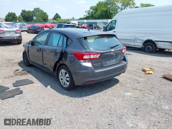 2018 Subaru Impreza z VIN 4S3GTAA64J3751665, wystawiony jako IAAI lot #42816288 z przebiegiem 93 568 mil mil oraz . Historia ofert i sprzedaży dostępna na DreamBid. Obrazek 3.