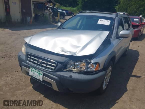 2007 Volvo XC70 with VIN YV4SZ592771288455, listed as a IAAI auction lot 42838779 with 128,035 mi miles and . Bid and sale history available at DreamBid. Image 6.