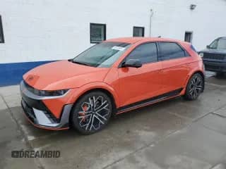2025 Hyundai Ioniq 5 с VIN KM8KNDA80SU003221, выставлен на аукционе Copart как лот 50345695 с пробегом 9 921 миль миль и Списание • Salvage title. История ставок и продаж доступна на DreamBid. Изображение 1.