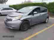 2014 Nissan Note SV z VIN 3N1CE2CP6EL355951, wystawiony jako IAAI lot #43520181 z przebiegiem 158 978 mil mil oraz . Historia ofert i sprzedaży dostępna na DreamBid. Obrazek 2.