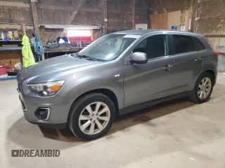 2013 Mitsubishi Outlander SE z VIN 4A4AR4AU1DE009777, wystawiony jako Copart lot #57447275 z przebiegiem 140 377 mil mil oraz Nie do naprawy • Non repairable. Historia ofert i sprzedaży dostępna na DreamBid. Obrazek 1.