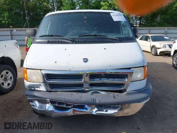 2000 Dodge Passenger with VIN 2B5WB35Z3YK170658, listed as a IAAI auction lot 42160385 with 69,843 mi miles and . Bid and sale history available at DreamBid. Image 12.
