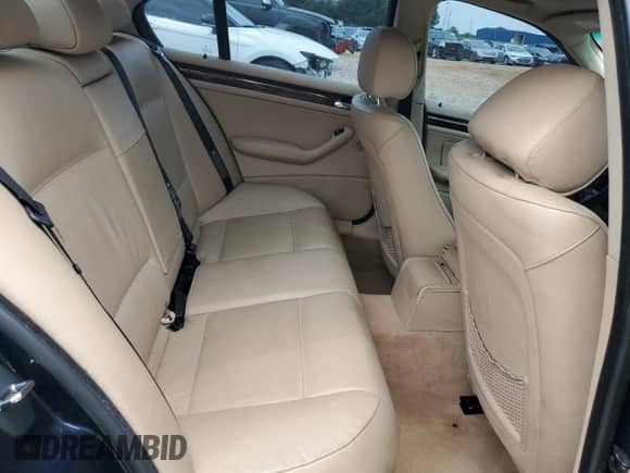 2005 BMW 3 Series 330xi с VIN WBAEW53495PN37185, выставлен на аукционе Copart как лот 56757665 с пробегом 123 515 миль миль и Списание • Salvage title. История ставок и продаж доступна на DreamBid. Изображение 10.