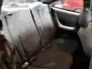 2004 Chevrolet Cavalier z VIN 1G1JC12F747279634, wystawiony jako Copart lot #61152345 z przebiegiem 111 950 mil mil oraz Szkoda całkowita • Salvage title. Historia ofert i sprzedaży dostępna na DreamBid. Obrazek 10.