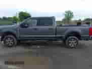 2025 Ford F-250 XL z VIN 1FT7W2BT6SEC33936, wystawiony jako IAAI lot #42483323 z przebiegiem 14 277 mil mil oraz . Historia ofert i sprzedaży dostępna na DreamBid. Obrazek 14.