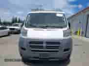 2018 Ram ProMaster Cargo z VIN 3C6TRVNG2JE142095, wystawiony jako IAAI lot #42593517 z przebiegiem 209 360 mil mil oraz . Historia ofert i sprzedaży dostępna na DreamBid. Obrazek 12.