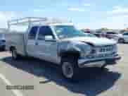 1999 Chevrolet Silverado 2500 with VIN 1GCGK29R0XF085788, listed as a IAAI auction lot 42649178 with 234,932 mi miles and . Bid and sale history available at DreamBid. Image 1.